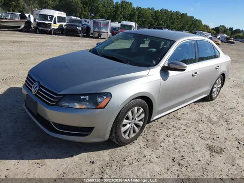 2014 Volkswagen PASSAT S VIN 1VWAH7A30EC013803 фото 2