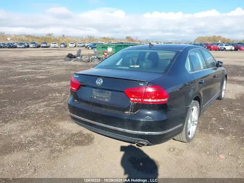2015 Volkswagen PASSAT SEL VIN 1VWCM7A33FC053718 фото 4