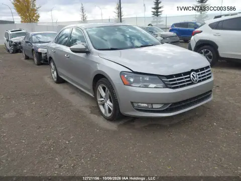 1VWCN7A33CC003586 — 2012 Volkswagen Passat, Сзади, фото до ремонта