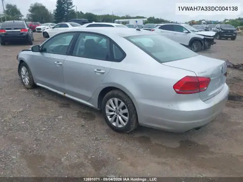 2013 Volkswagen Passat S VIN 1VWAH7A33DC004138 фото 3