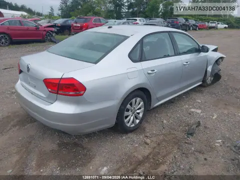 2013 Volkswagen Passat S VIN 1VWAH7A33DC004138 фото 4