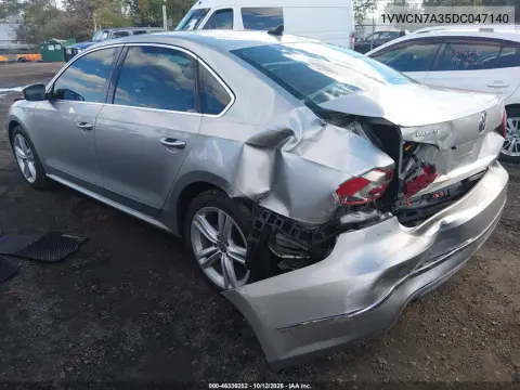 1VWCN7A35DC047140 — 2013 Volkswagen Passat, Сзади, фото до ремонта