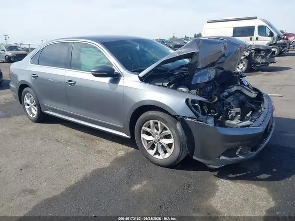 1VWAT7A3XGC064663 — 2016 Volkswagen Passat, Передняя часть (Front End), фото до ремонта