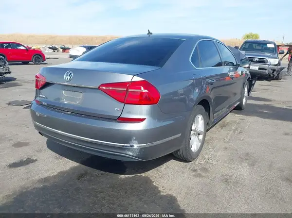 1VWAT7A3XGC064663 — 2016 Volkswagen Passat, фото 4 с аукциона IAAI, Передняя часть