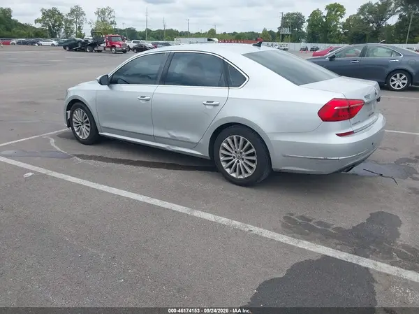1VWBS7A36GC031991 — 2016 Volkswagen Passat, фото 3 с аукциона IAAI 13.10.2026, Естественный износ