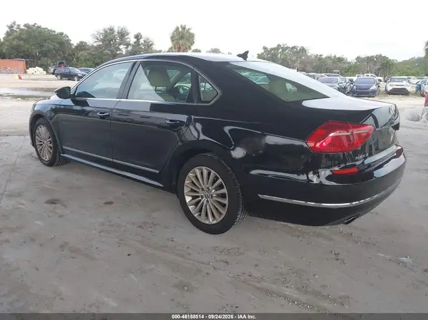 1VWBS7A3XGC045666 — 2016 Volkswagen Passat, фото 3 с аукциона IAAI 13.10.2026, Естественный износ
