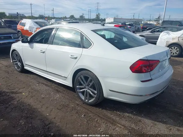 1VWAT7A33GC063225 — 2016 Volkswagen Passat, фото 3 с аукциона IAAI 08.10.2026, Естественный износ