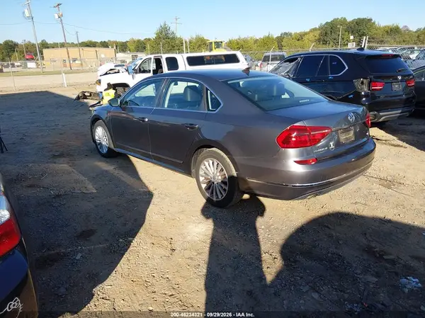 1VWBT7A33GC008830 — 2016 Volkswagen Passat, фото 3 с аукциона IAAI, Передняя часть
