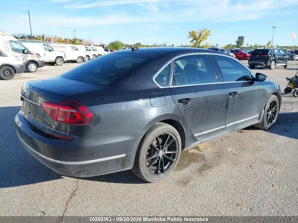 1VWCT7A36HC014109 — 2017 Volkswagen Passat, фото 4 с аукциона IAAI 29.09.2026, Град