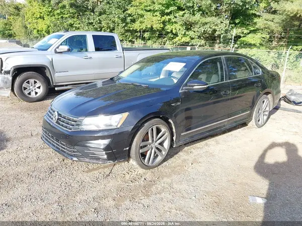 1VWDT7A3XHC044721 — 2017 Volkswagen Passat, фото 2 с аукциона IAAI, Передняя часть справа