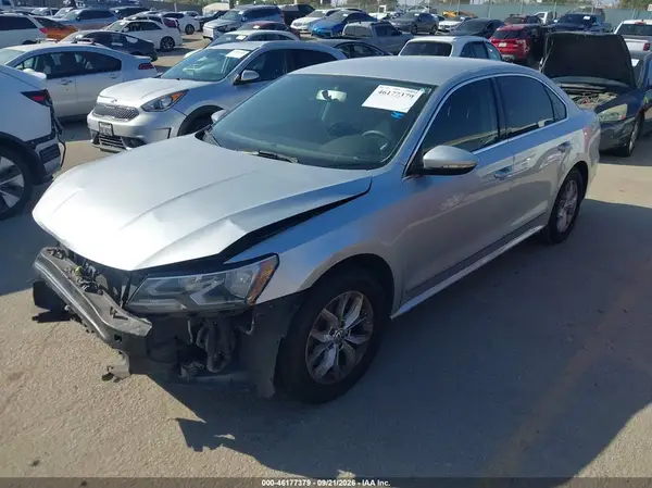 1VWAT7A34HC035192 — 2017 Volkswagen Passat, фото 2 с аукциона IAAI, Передняя часть