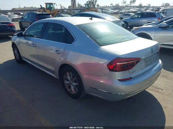 1VWAT7A34HC035192 — 2017 Volkswagen Passat, фото 3 с аукциона IAAI, Передняя часть