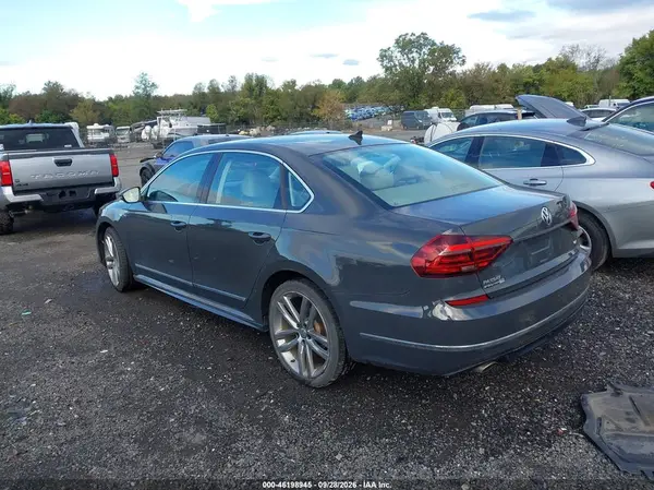 1VWDT7A30HC062645 — 2017 Volkswagen Passat, фото 3 с аукциона IAAI, Не указано
