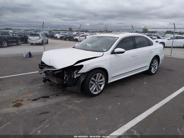 1VWGT7A38HC048201 — 2017 Volkswagen Passat, фото 2 с аукциона IAAI, Передняя часть