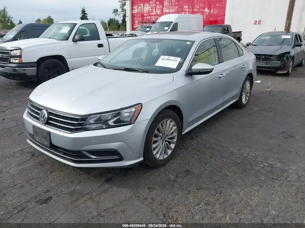 1VWBT7A3XHC004372 — 2017 Volkswagen Passat, фото 2 с аукциона IAAI, Угон