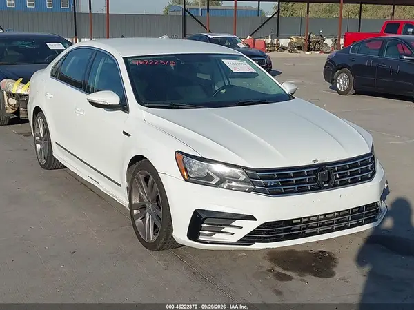 1VWDT7A3XHC047909 — 2017 Volkswagen Passat, Передняя часть слева (Left Front), фото до ремонта
