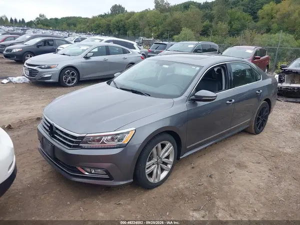 1VWGT7A33HC065519 — 2017 Volkswagen Passat, фото 2 с аукциона IAAI, Естественный износ