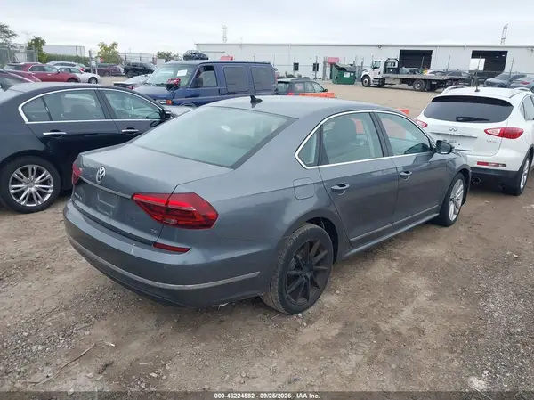 1VWGT7A33HC065519 — 2017 Volkswagen Passat, фото 4 с аукциона IAAI, Естественный износ