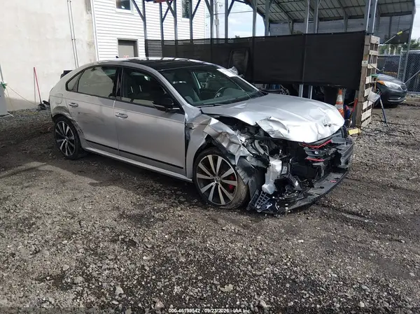 1VWJM7A34JC052528 — 2018 Volkswagen Passat, Задняя часть (Rear), фото до ремонта
