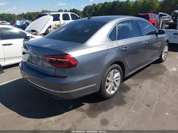 1VWBA7A35JC000385 — 2018 Volkswagen Passat, фото 4 с аукциона IAAI, Передняя часть