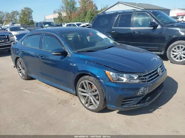 1VWAA7A36JC013643 — 2018 Volkswagen Passat, Передняя часть (Front & Rear), фото до ремонта