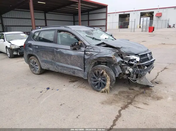 3VVCX7B22NM040294 — 2022 Volkswagen TAOS, Передняя часть (Front End), фото до ремонта