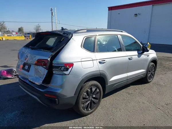 3VV5X7B22RM098923 — 2024 Volkswagen TAOS, фото 4 с аукциона IAAI, Задняя часть