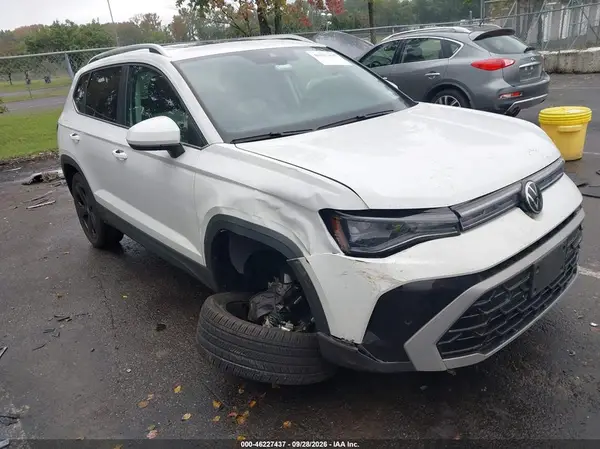 3VV4C7B24SM023895 — 2025 Volkswagen TAOS, Передняя часть (Front End), фото до ремонта