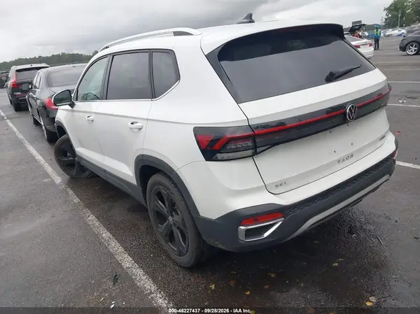 3VV4C7B24SM023895 — 2025 Volkswagen TAOS, фото 3 с аукциона IAAI, Передняя часть