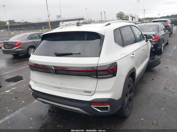 3VV4C7B24SM023895 — 2025 Volkswagen TAOS, фото 4 с аукциона IAAI, Передняя часть