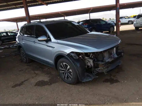 3VVRB7AX7RM225579 — 2024 Volkswagen Tiguan 2.0T S, Передняя часть (Front & Rear), фото до ремонта