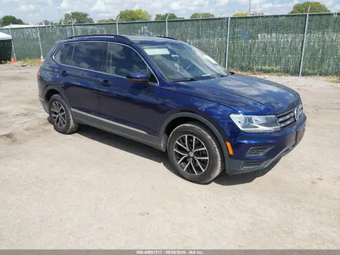 3VV3B7AX1MM123242 — 2021 Volkswagen Tiguan 2.0T SE/2.0T SE R-Line Black/2.0T SEL, Град (Hail), фото до ремонта