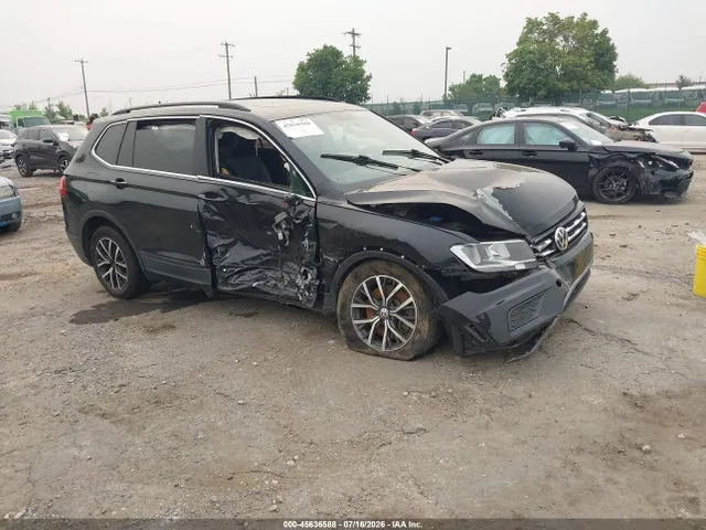 2019 Volkswagen Tiguan 2.0t Se/2.0t Sel/2.0t Sel R-line/2.0t Sel R-line Black VIN 3VV2B7AX1KM119975 фото 1