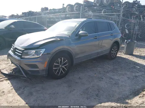 2019 Volkswagen Tiguan 2.0t Se/2.0t Sel/2.0t Sel R-line/2.0t Sel R-line Black VIN 3VV3B7AX8KM053994 фото 2
