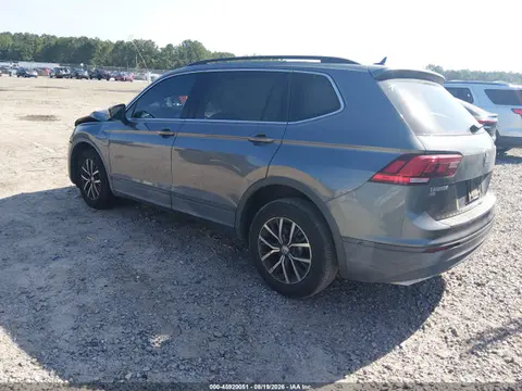 2019 Volkswagen Tiguan 2.0t Se/2.0t Sel/2.0t Sel R-line/2.0t Sel R-line Black VIN 3VV3B7AX8KM053994 фото 3