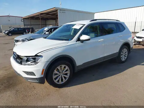 2019 Volkswagen Tiguan 2.0t Se/2.0t Sel/2.0t Sel R-line/2.0t Sel R-line Black VIN 3VV3B7AX7KM151897 фото 2