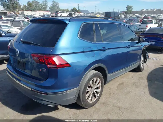 3VV2B7AX7JM101804 — 2018 Volkswagen Tiguan 2.0T SE/2.0T SEL, фото 4 с аукциона IAAI 30.09.2026, Передняя часть справа