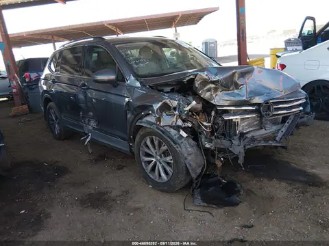3VV3B7AXXJM161421 — 2018 Volkswagen Tiguan 2.0T SE/2.0T SEL, Передняя часть (Front End), фото до ремонта