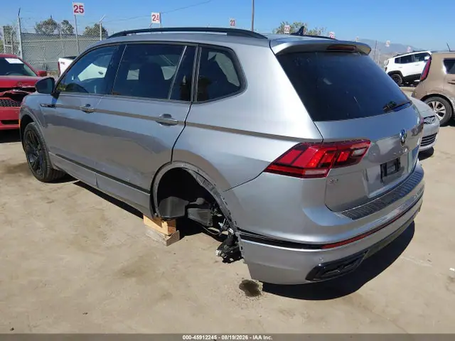 3VVCB7AX9RM174558 — 2024 Volkswagen Tiguan 2.0T SE R-Line Black, фото 3 с аукциона IAAI 14.10.2026, Левый бок