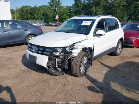 2017 Volkswagen Tiguan 2.0t Wolfsburg Edition VIN WVGSV7AX6HW508928 фото 2