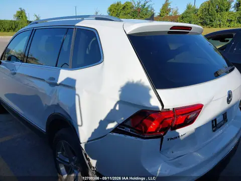 2018 Volkswagen Tiguan Highline VIN 3VV4B7AX4JM107097 фото 3