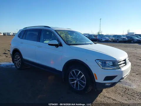 3VV2B7AX9JM172096 — 2018 Volkswagen Tiguan SE/SEL, Передняя часть (Front), фото до ремонта