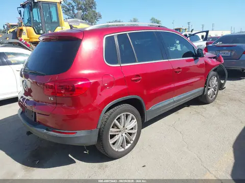 2016 Volkswagen TIGUAN SE VIN WVGAV7AX5GW040149 фото 4