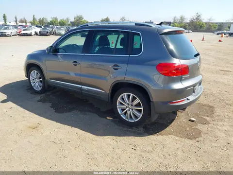 2016 Volkswagen TIGUAN SE VIN WVGAV7AX9GW616230 фото 3