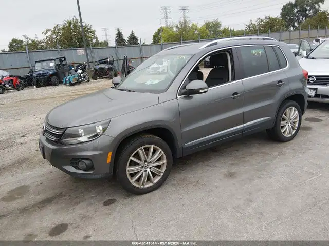 WVGBV3AX3EW573319 — 2014 Volkswagen Tiguan SEL, фото 2 с аукциона IAAI 05.10.2026, Естественный износ