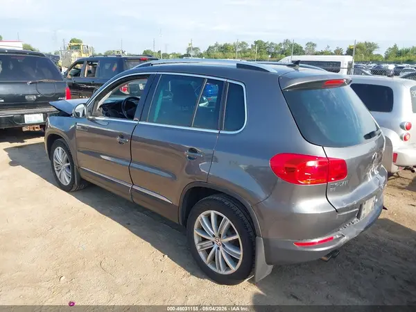 WVGBV7AX7GW537241 — 2016 Volkswagen Tiguan, фото 3 с аукциона IAAI 13.10.2026, Передняя и задняя части