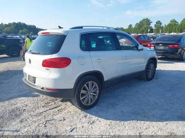 WVGAV7AX0GW557746 — 2016 Volkswagen Tiguan, фото 4 с аукциона IAAI, Передняя часть слева