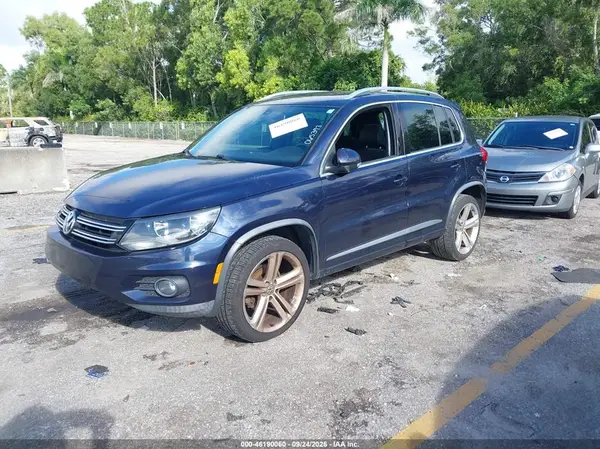 WVGAV7AX9GW065393 — 2016 Volkswagen Tiguan, фото 2 с аукциона IAAI, Передняя часть справа