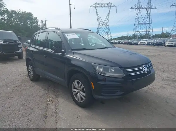 WVGAV7AX6GW542684 — 2016 Volkswagen Tiguan, Естественный износ (Normal Wear & Tear), фото до ремонта
