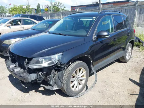 2017 Volkswagen Tiguan VIN WVGNV7AX8HK039717 фото 2